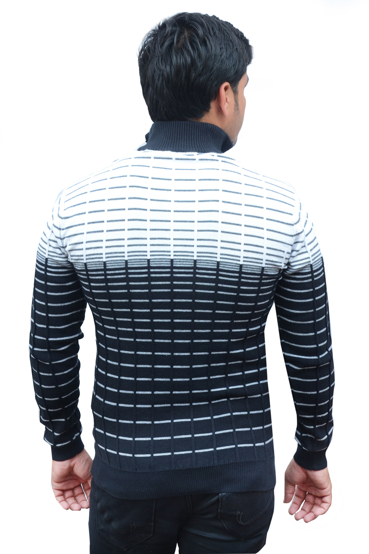 Stripes Regular Fit V-neck T-shirt
